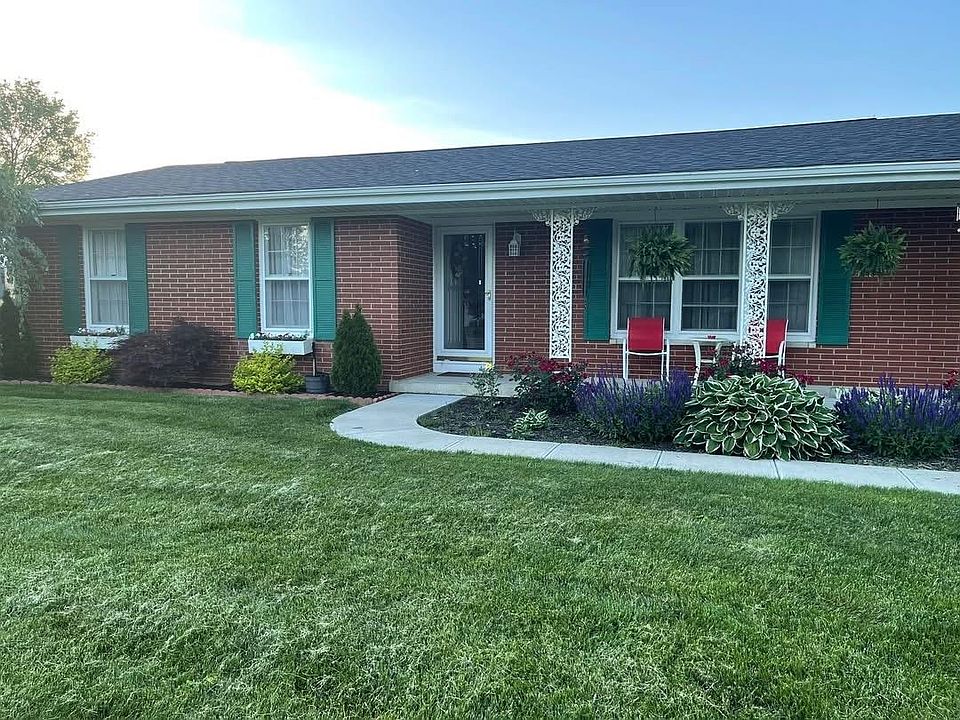 1st image of 700 Old Orchard Ln
