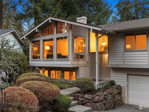 2nd image of 17008 NE 28th Pl