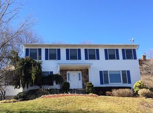11 Hillock Ave, Hawthorne, NJ 07506