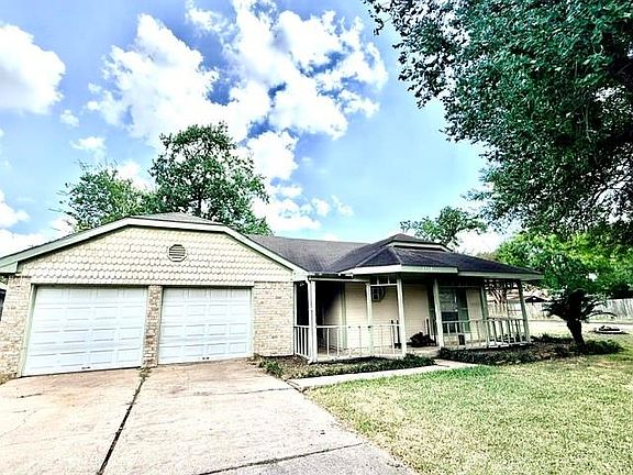 3rd image of 2710 Elder Rd