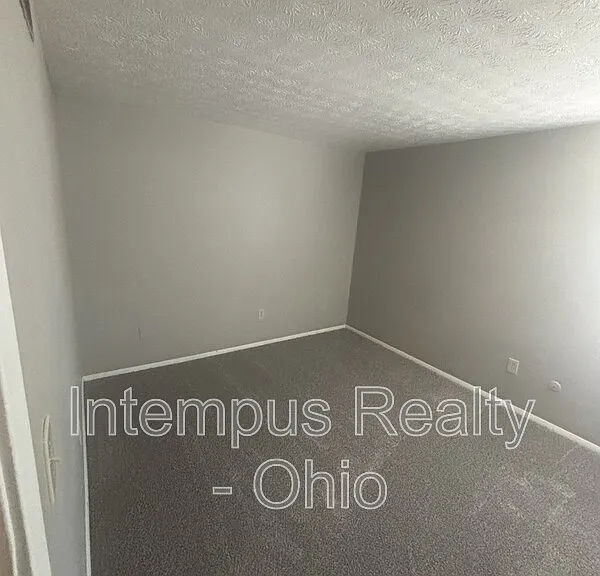 10 King Arthur Ct — Photo 22