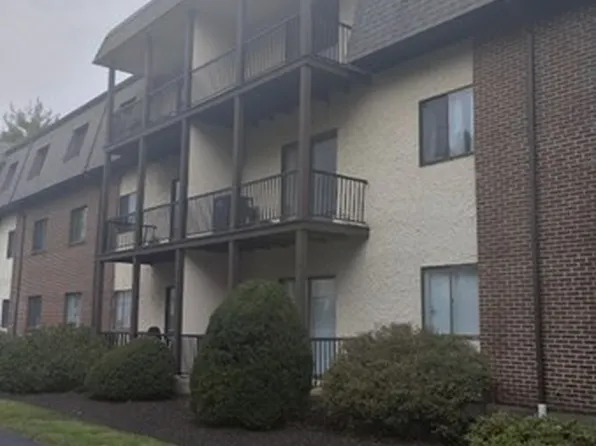 232 Canton St APT 205, Randolph, MA 02368