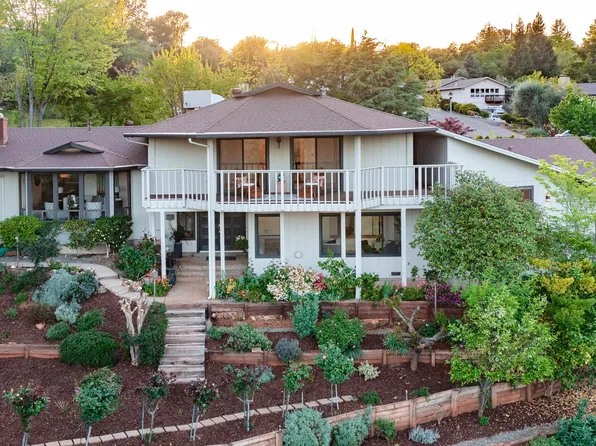 104 Haswell Ct, Auburn, CA 95603