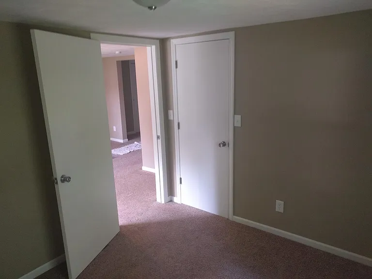 210 William St — Photo 6