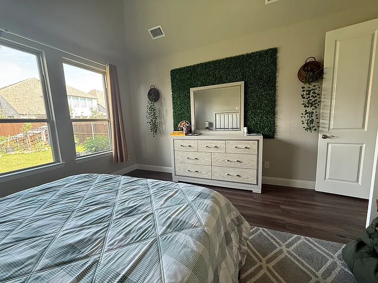 2133 Sumard Dr — Photo 25