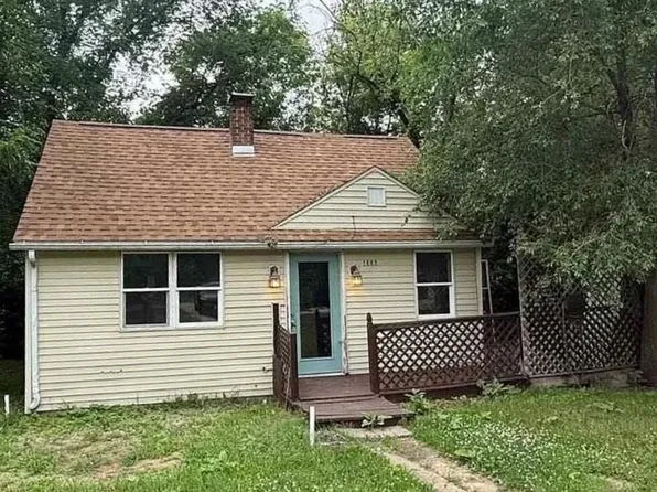 1356 Willard Ave, Rockford, IL 61101