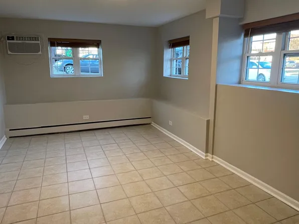 8716 S Roberts Rd Suite Gn, Hickory Hills, IL 60457