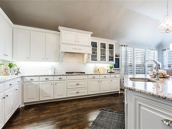 4th image of 1805 Crystal Cove Ln
