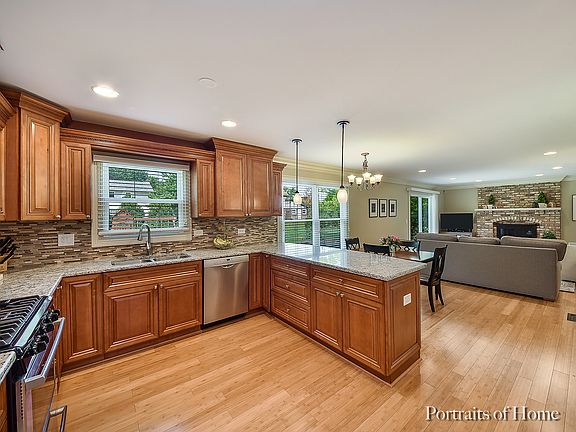 4th image of 2042 Cromwell Dr