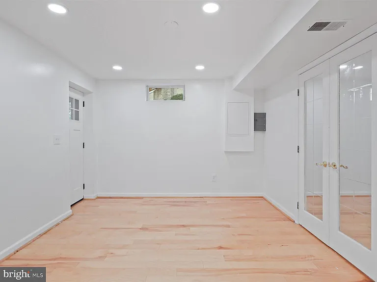 8463 Monarch Ct — Photo 49