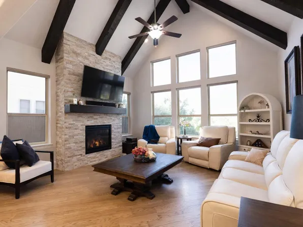 6 Canopy Green Dr, Tomball, TX 77375