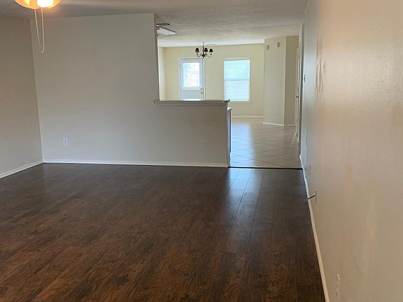5th image of 15630 Haleys Landing Ln