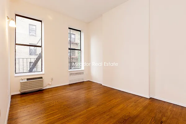 Rented by Mirador Real Estate | media 5