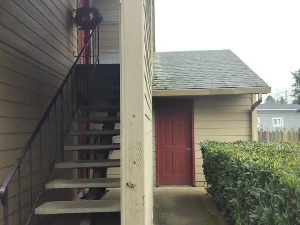 1040 Park Ave #A-5, Woodburn, OR 97071