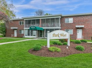 27 Park Avenue Ct APT 20, West Springfield, MA 01089