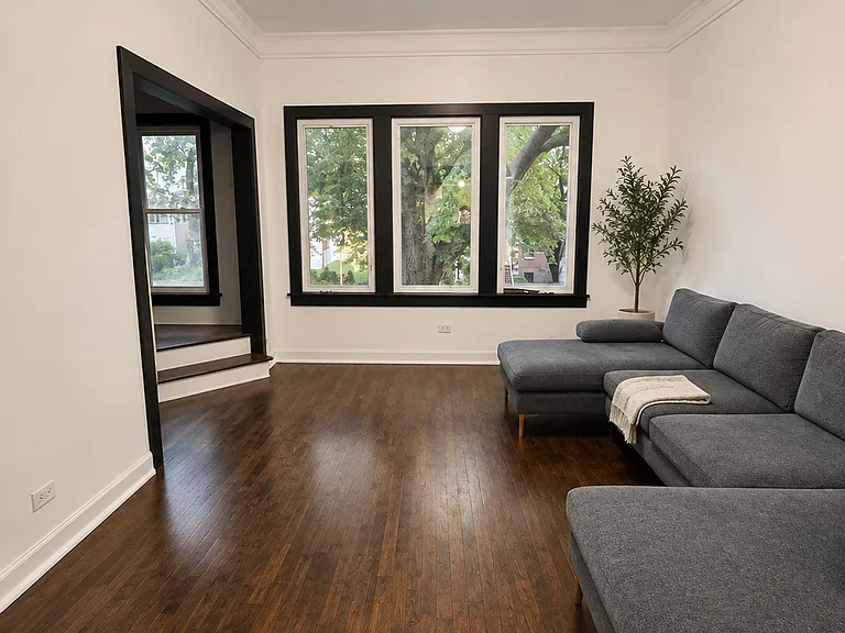2424 W Charleston St #2 — Photo 4