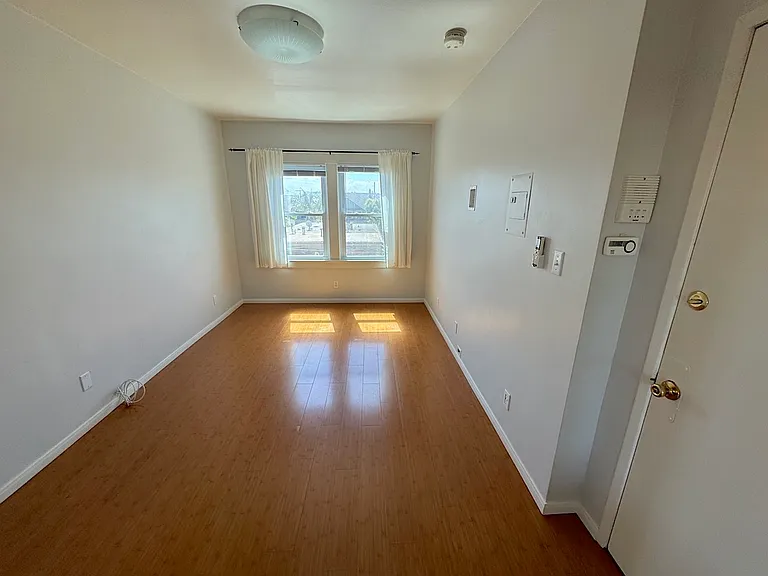 40 Brooks Ave #18 — Photo 7