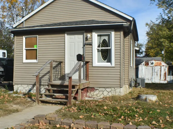 543 N 6th Ave, Canton, IL 61520