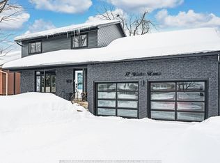 17 Walker Ave, Orillia, ON L3V 6G8