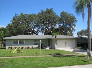 1648 Cambridge Dr, Clearwater, FL 33756