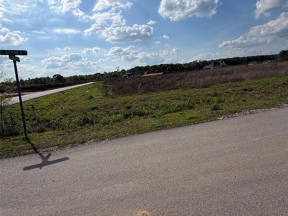 2nd image of 3123 Road 66125