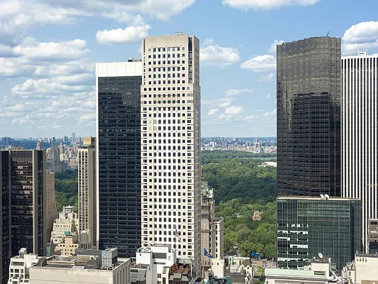 Sold by Sotheby's International Realty | media 5