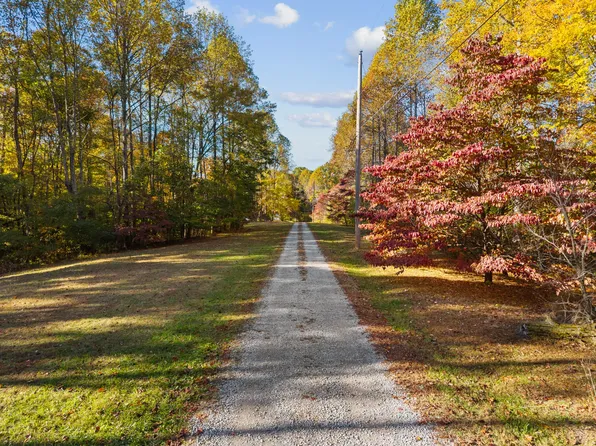 5070 Grady Ln, Whites Creek, TN 37189