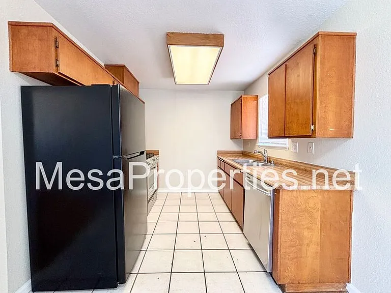 22189 Tajanta Ct — Photo 11