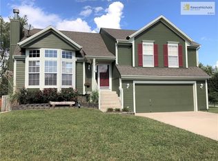 20839 Skyview Ln, Spring Hill, KS 66083
