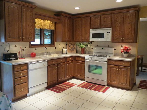 2nd image of 12933 Meadowview Ln