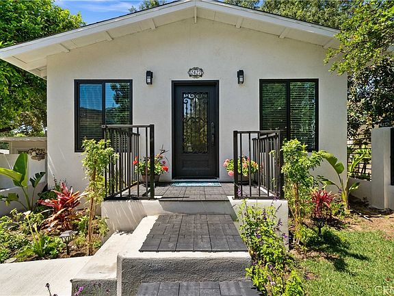 2nd image of 2427 N Verdugo Rd