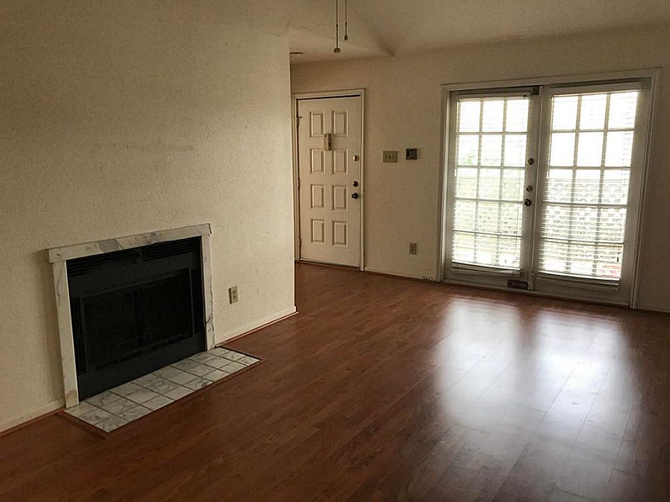 1st image of 2121 El Paseo St APT 1604