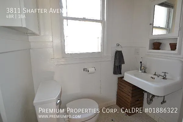3811 Shafter Ave — Photo 9