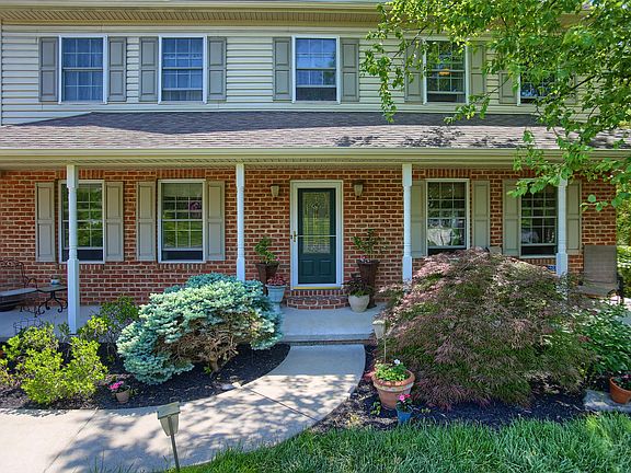 Front walkway 