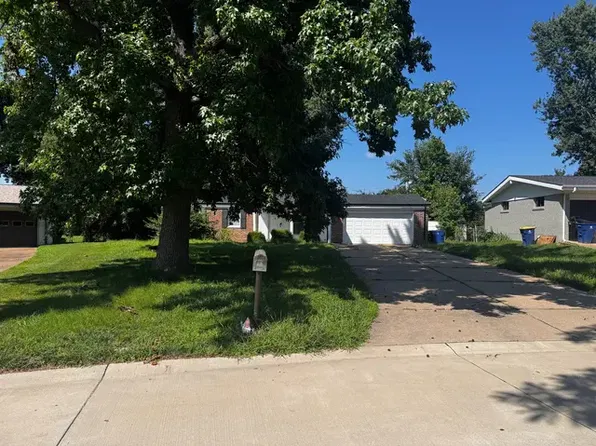 13 Graeler Dr, Saint Louis, MO 63146