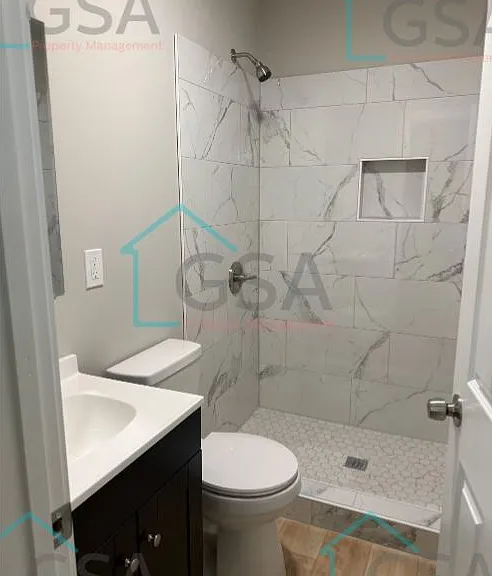 694 Saxon Ave — Photo 17