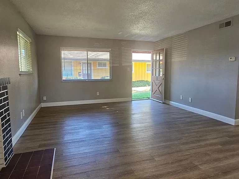 5901 S Land Park Dr — Photo 23
