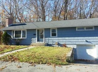 6 Clover St, Worcester, MA 01603