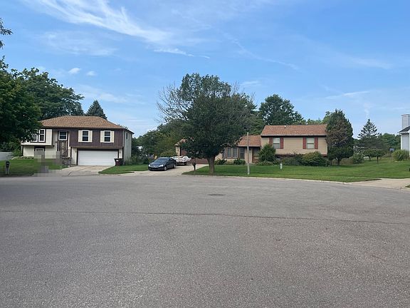 5th image of 111 Olympia Dr