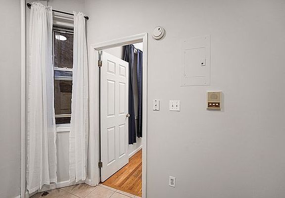 4th image of 306 E 83rd St APT 3D