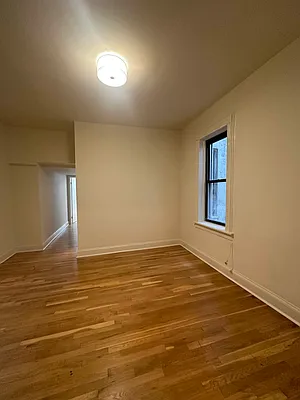 Rented by Peter R. Hungerford, LREB | media 21