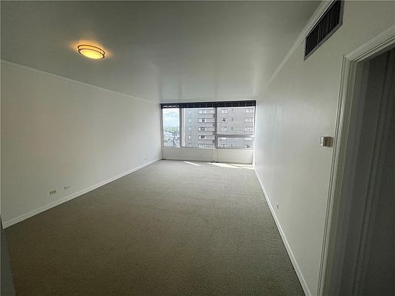 4th image of 2100 Saint Charles Ave APT 7J