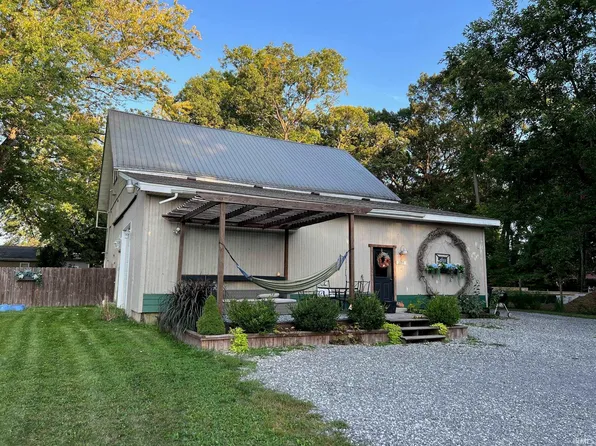 2215 Fairfield Blvd, Plymouth, IN 46563