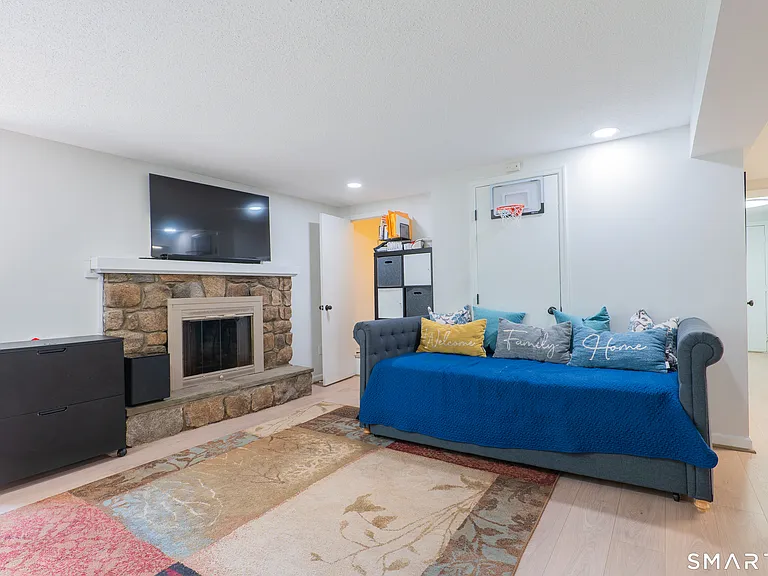 15 Farrell Rd — Photo 23