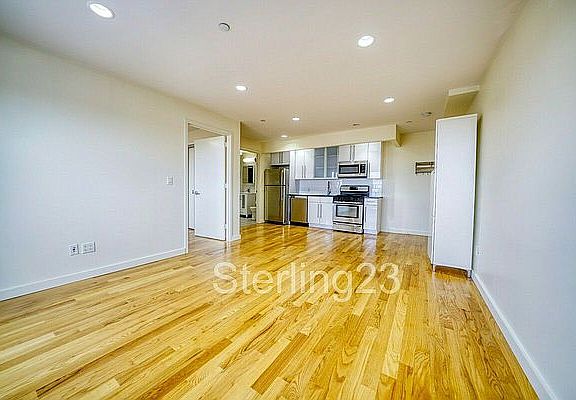 2nd image of 2315 Astoria Blvd #5B