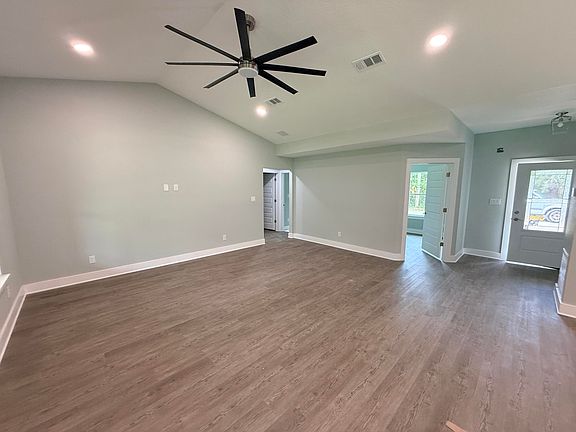 4th image of 4728 Bay Breeze Dr