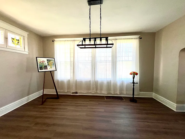 141 Brightwood Ave — Photo 22