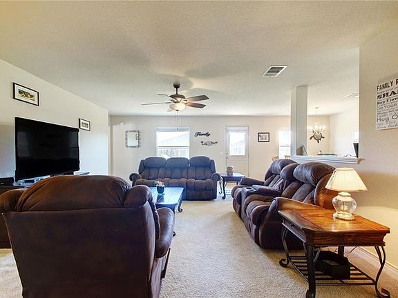 5th image of 220 Tolcarne Dr