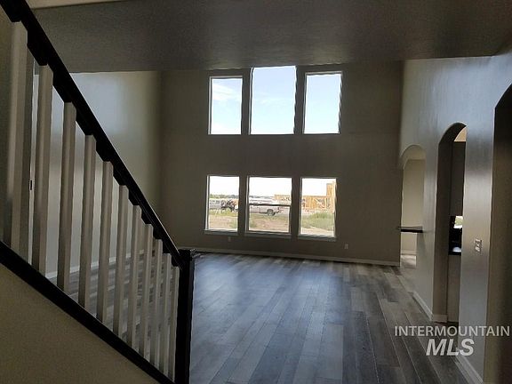 3rd image of 752 W Canyon Crest Dr
