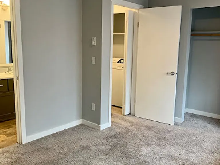 Homestead Apartments — Photo 22